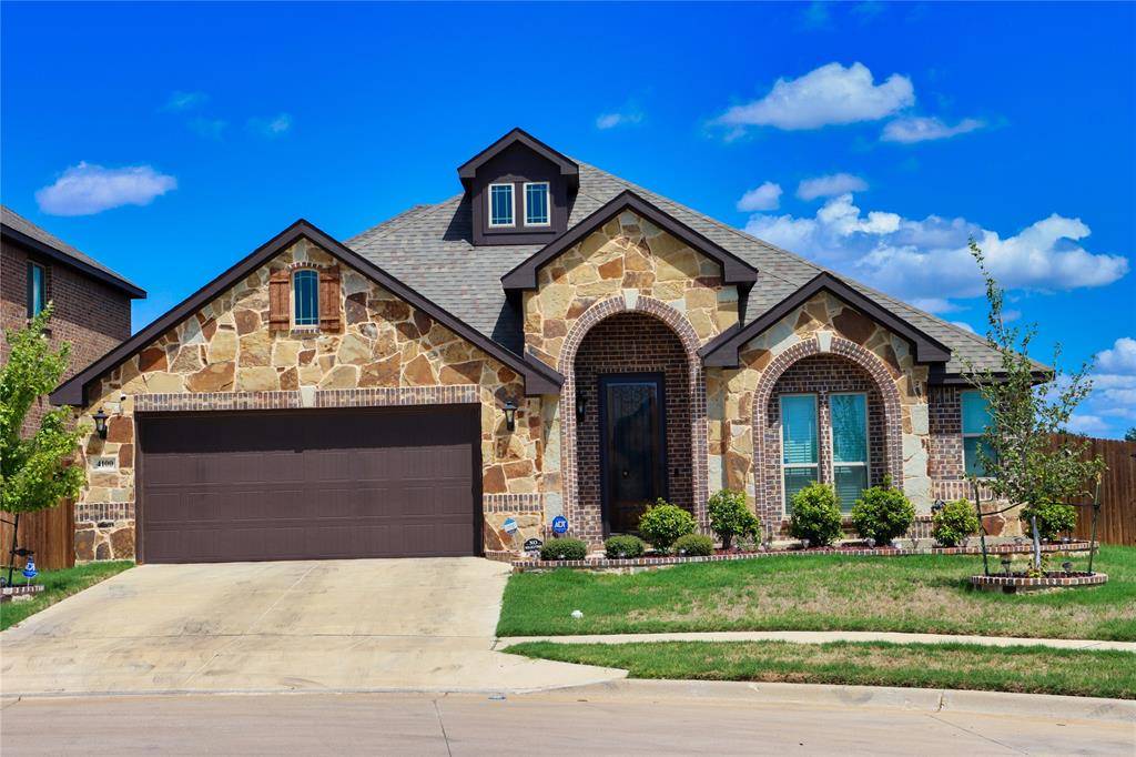 4100 Snowberry Lane, Fort Worth, TX 76036