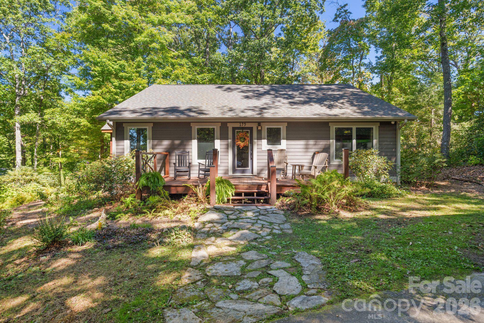 179 Woodlyn Etch DR, Hendersonville, NC 28792