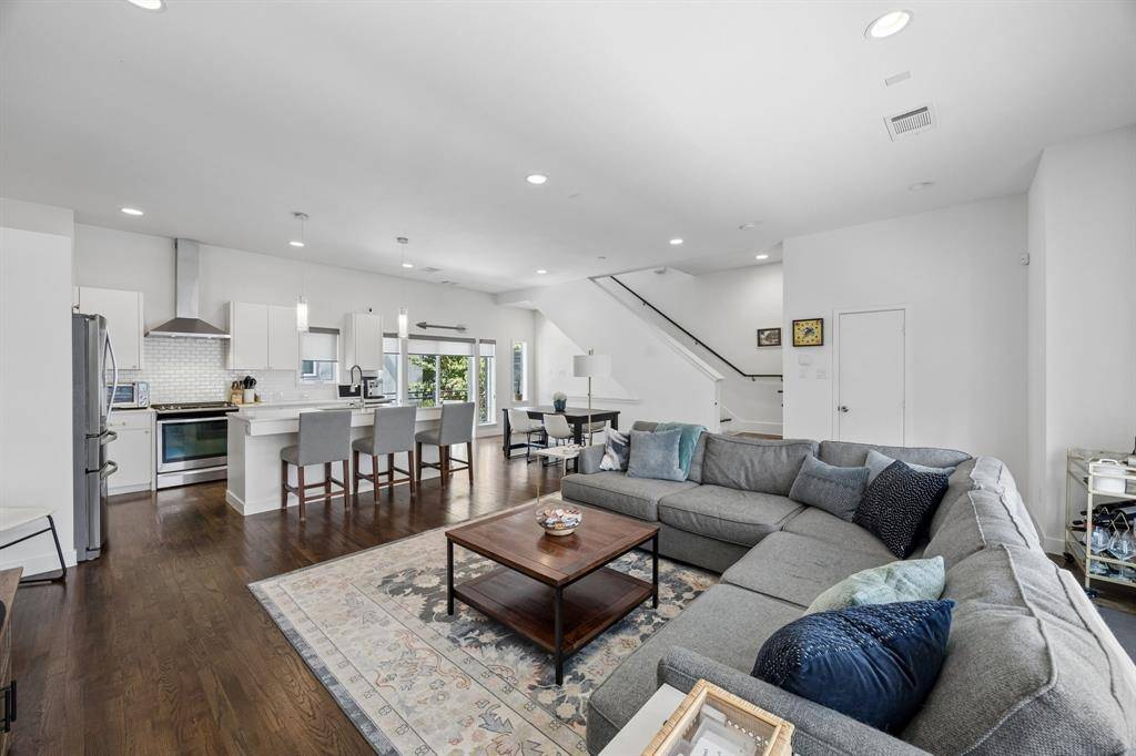 4935 Flitwick Court, Dallas, TX 75204