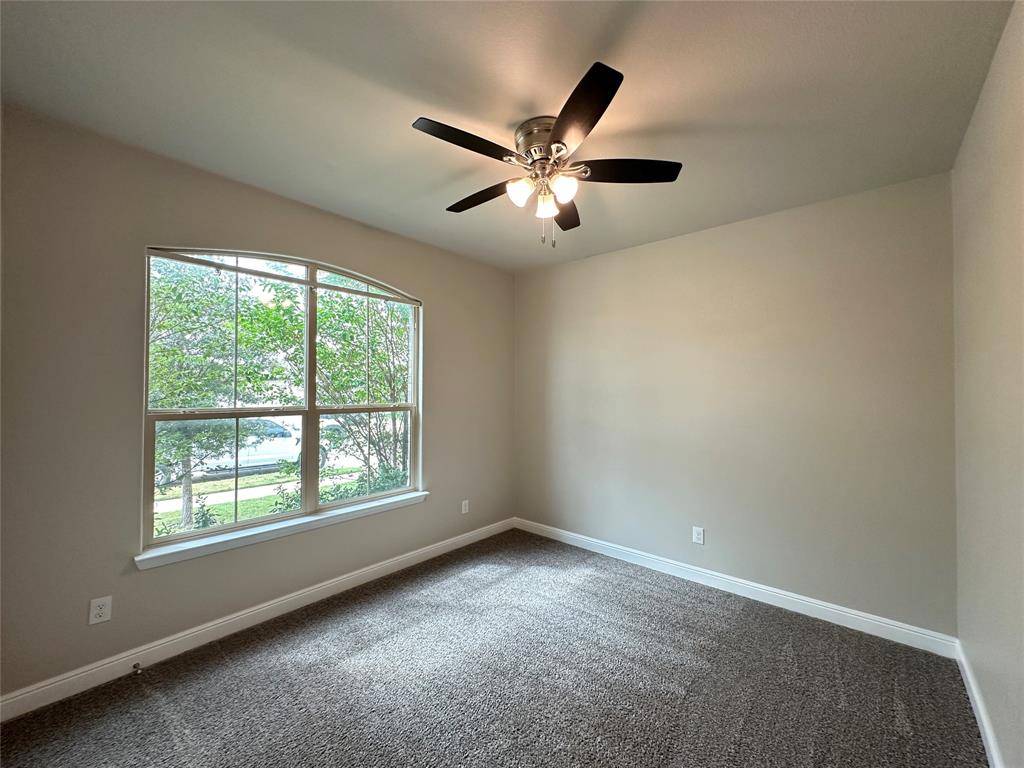 717 Shepperton Way, Fort Worth, TX 76247