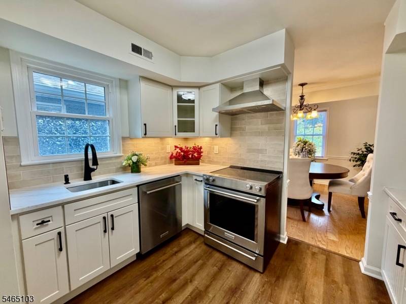 139 Countryside Dr, Bernards Twp., NJ 07920