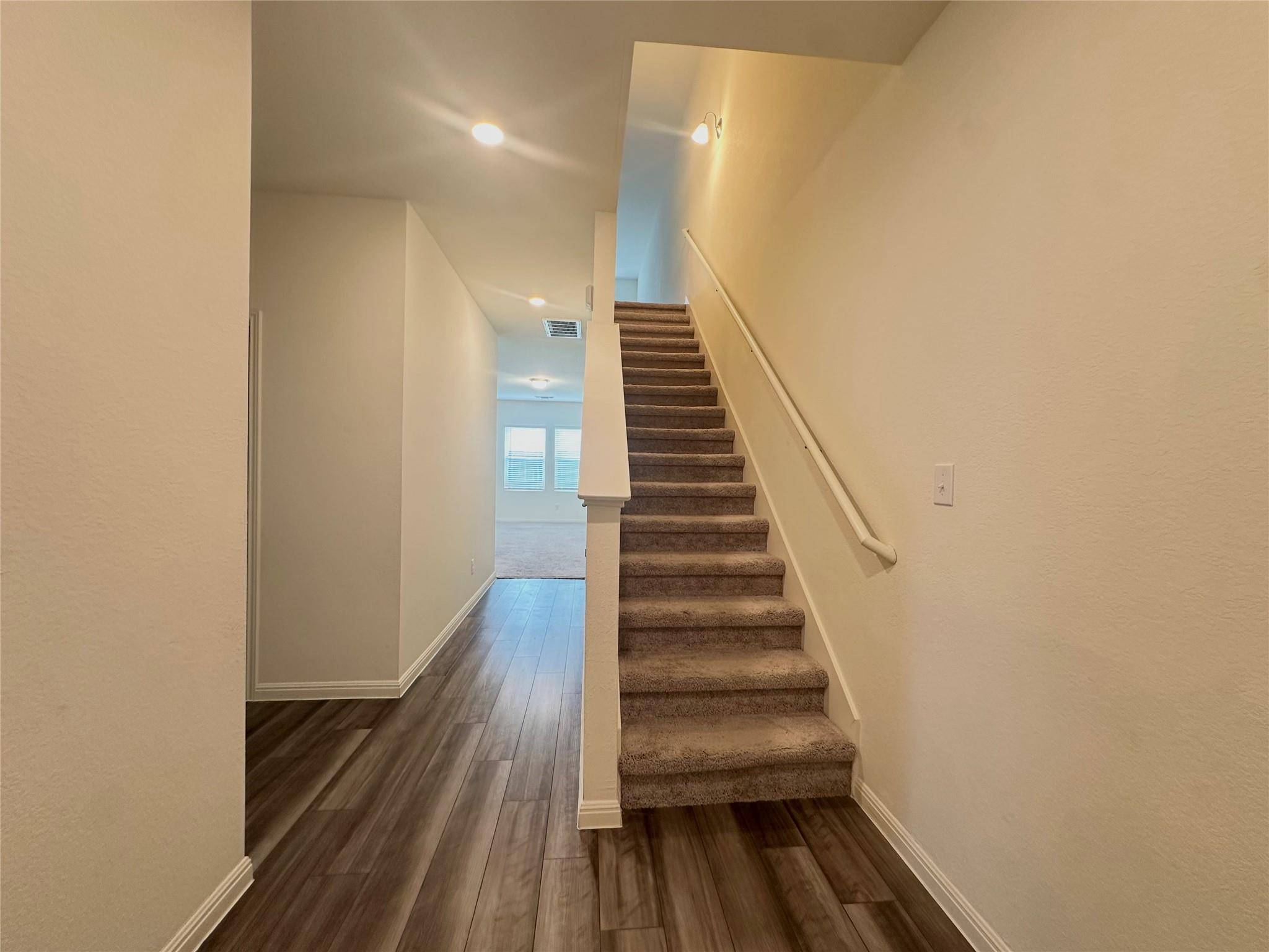 103 Gray Fox LOOP, Hutto, TX 78634