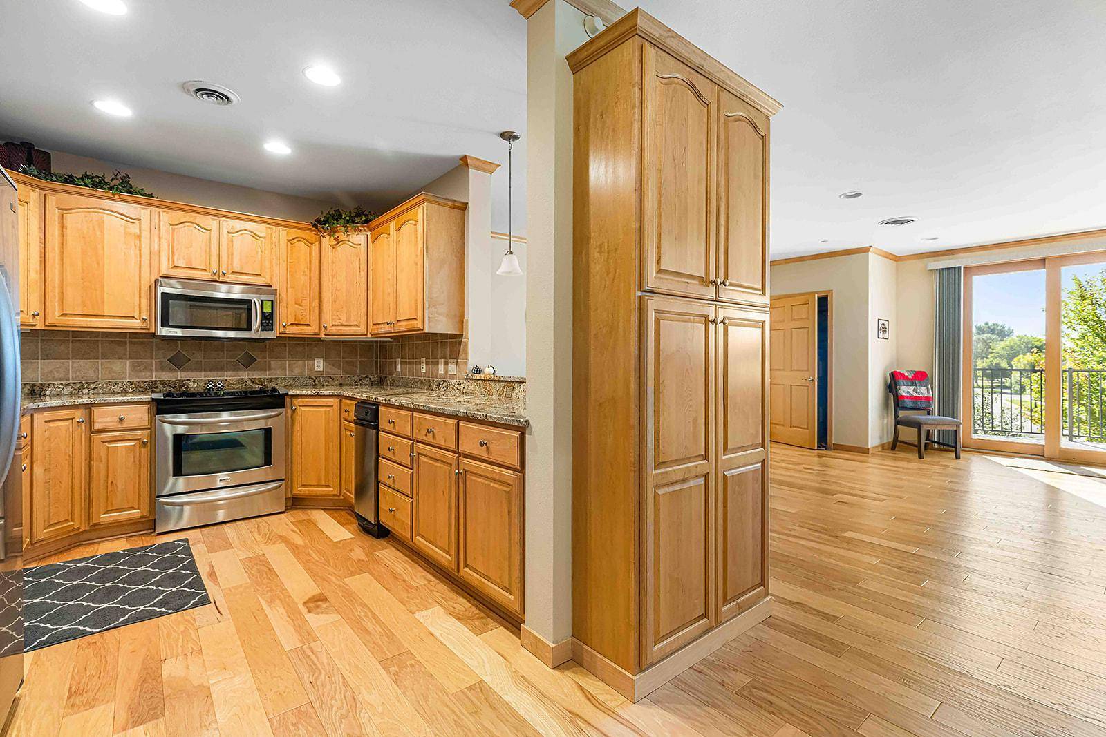3200 S 11th ST S #217, Fargo, ND 58104