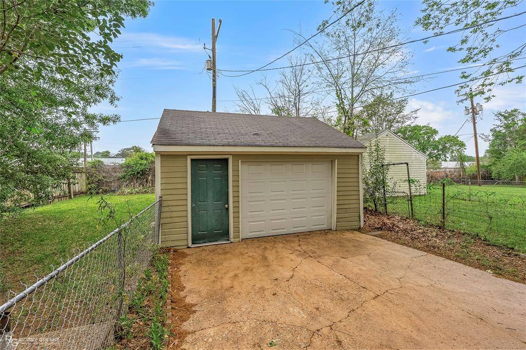 3858 Richmond Avenue, Shreveport, LA 71106