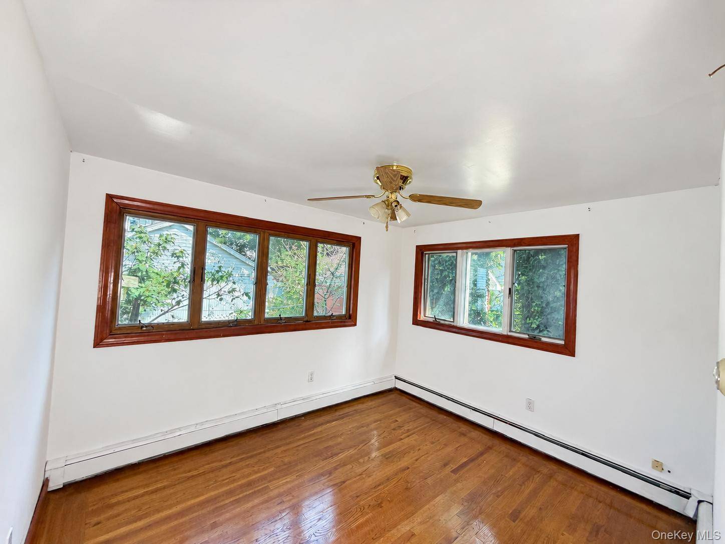 103 E Saint Marks PL, Valley Stream, NY 11580