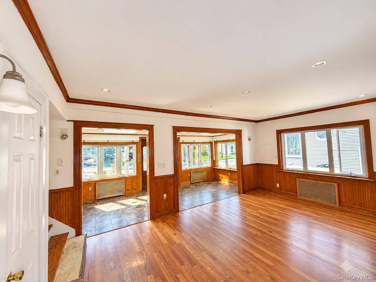 103 E Saint Marks PL, Valley Stream, NY 11580