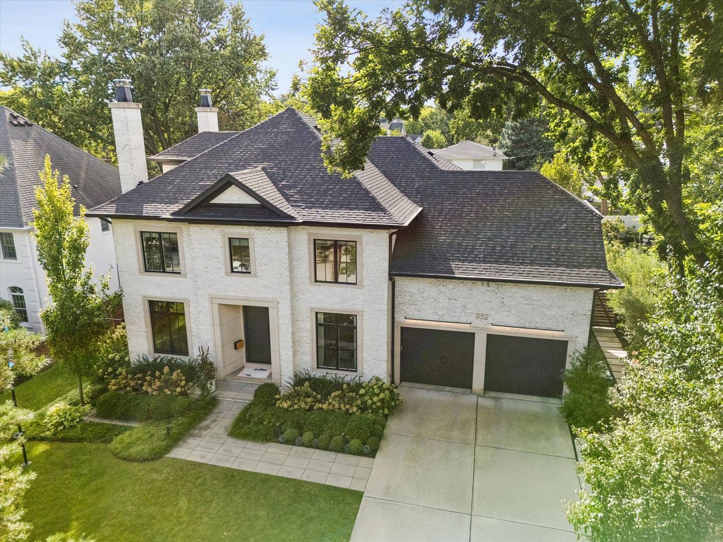 932 Allmen AVE, Hinsdale, IL 60521