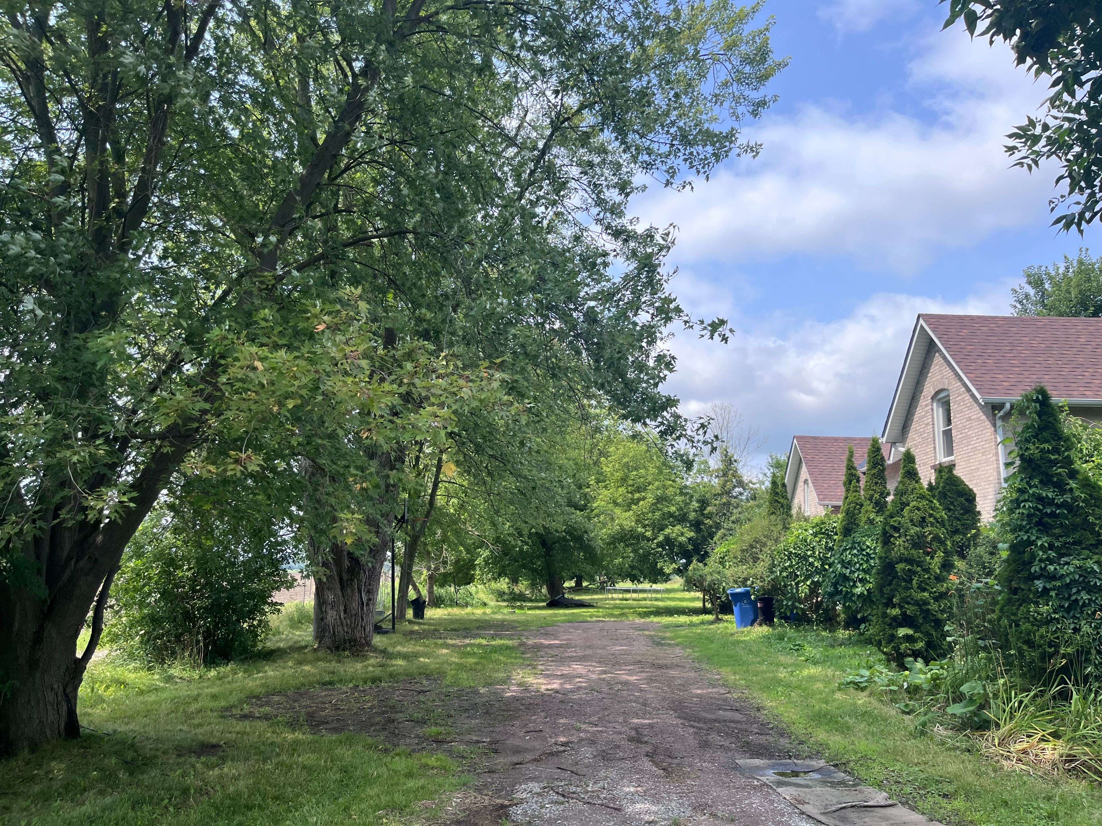 22156 Leslie ST, East Gwillimbury, ON L0G 1R0