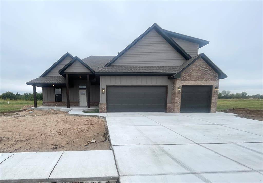 1901 Hamzas CT, Yukon, OK 73099