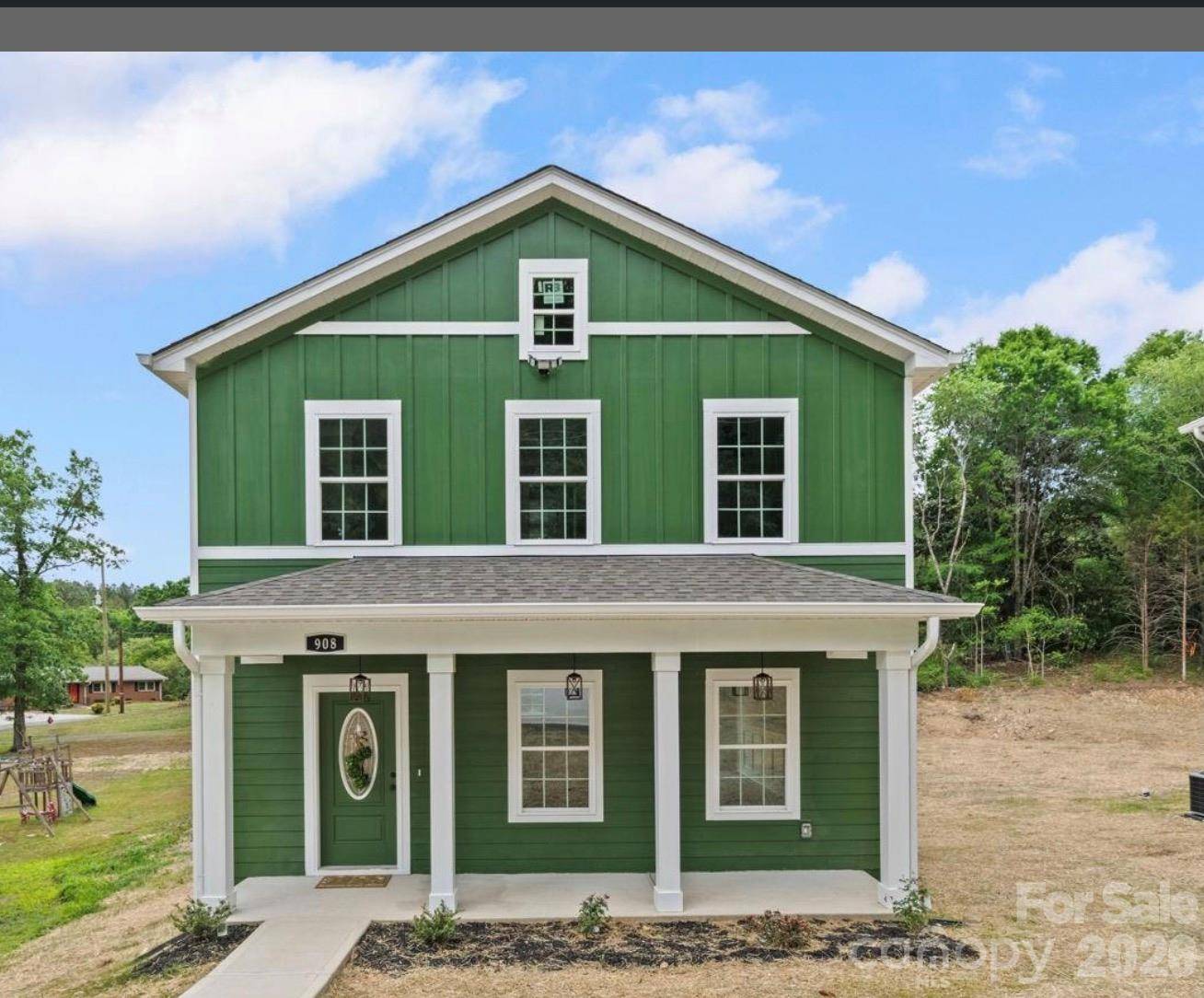 908 Dewey ST, Badin, NC 28009