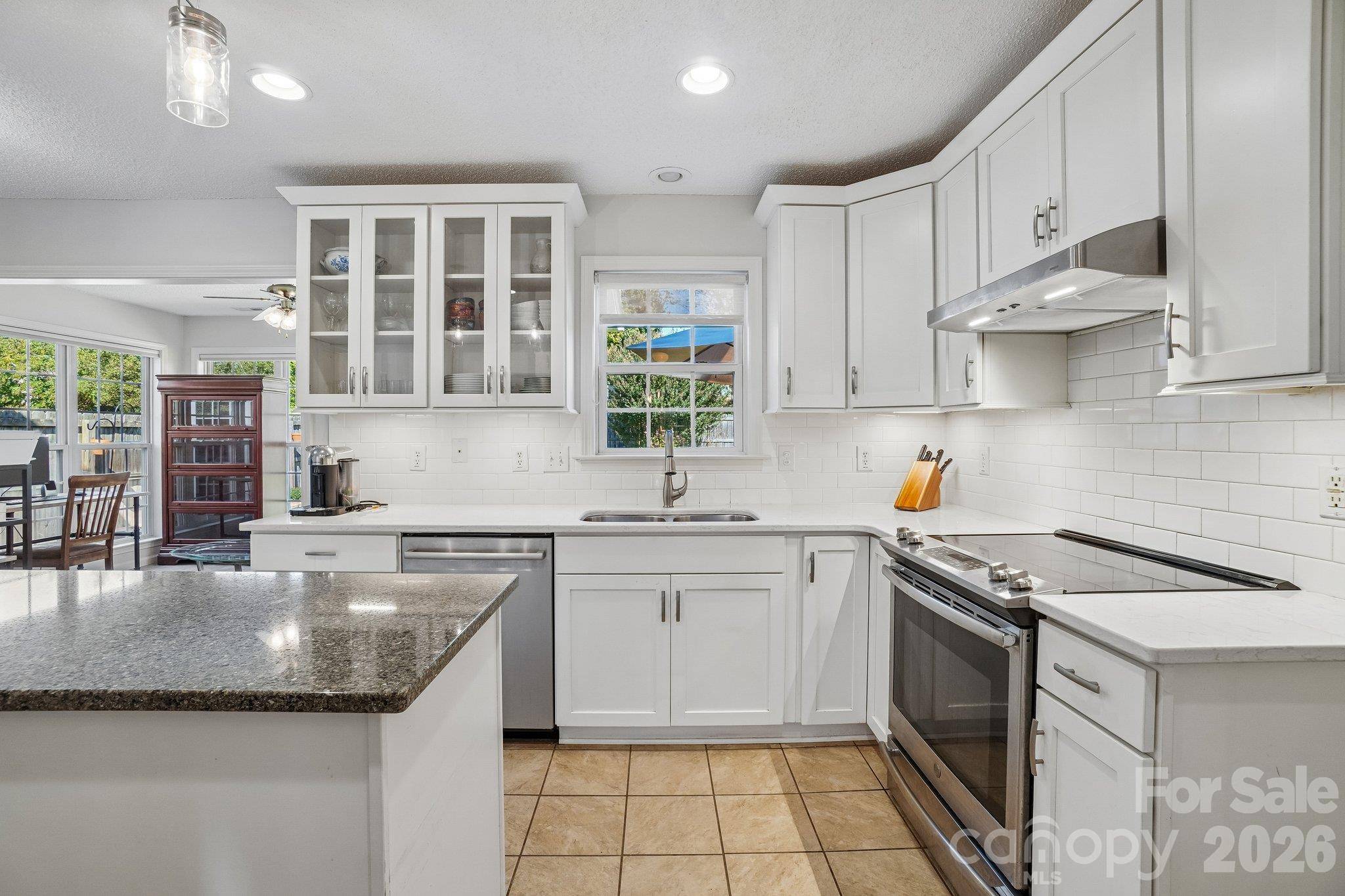 206 Rolling Meadow RD, Fletcher, NC 28732