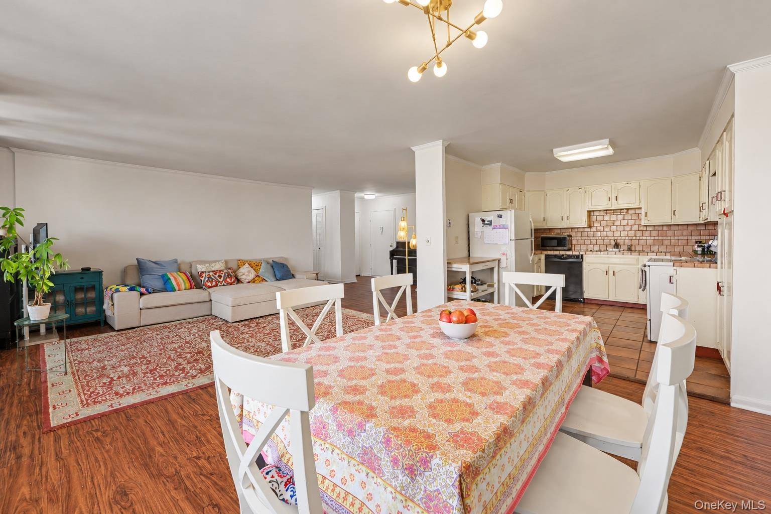15 Stewart PL #12A, White Plains, NY 10603