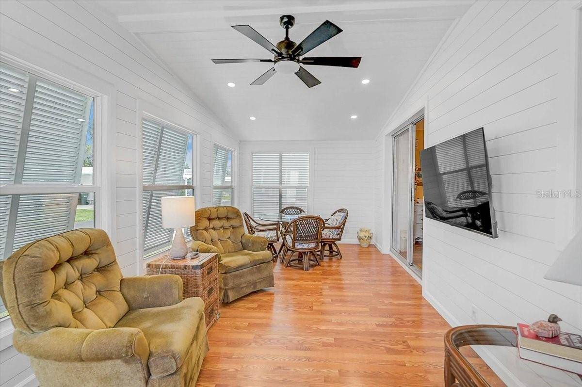 145 EDGEWOOD DR, Osprey, FL 34229