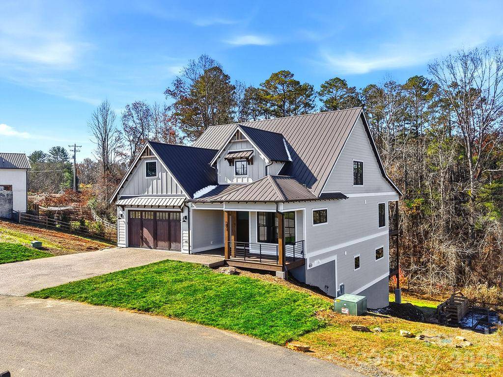 202 Westridge Farm RD, Asheville, NC 28804
