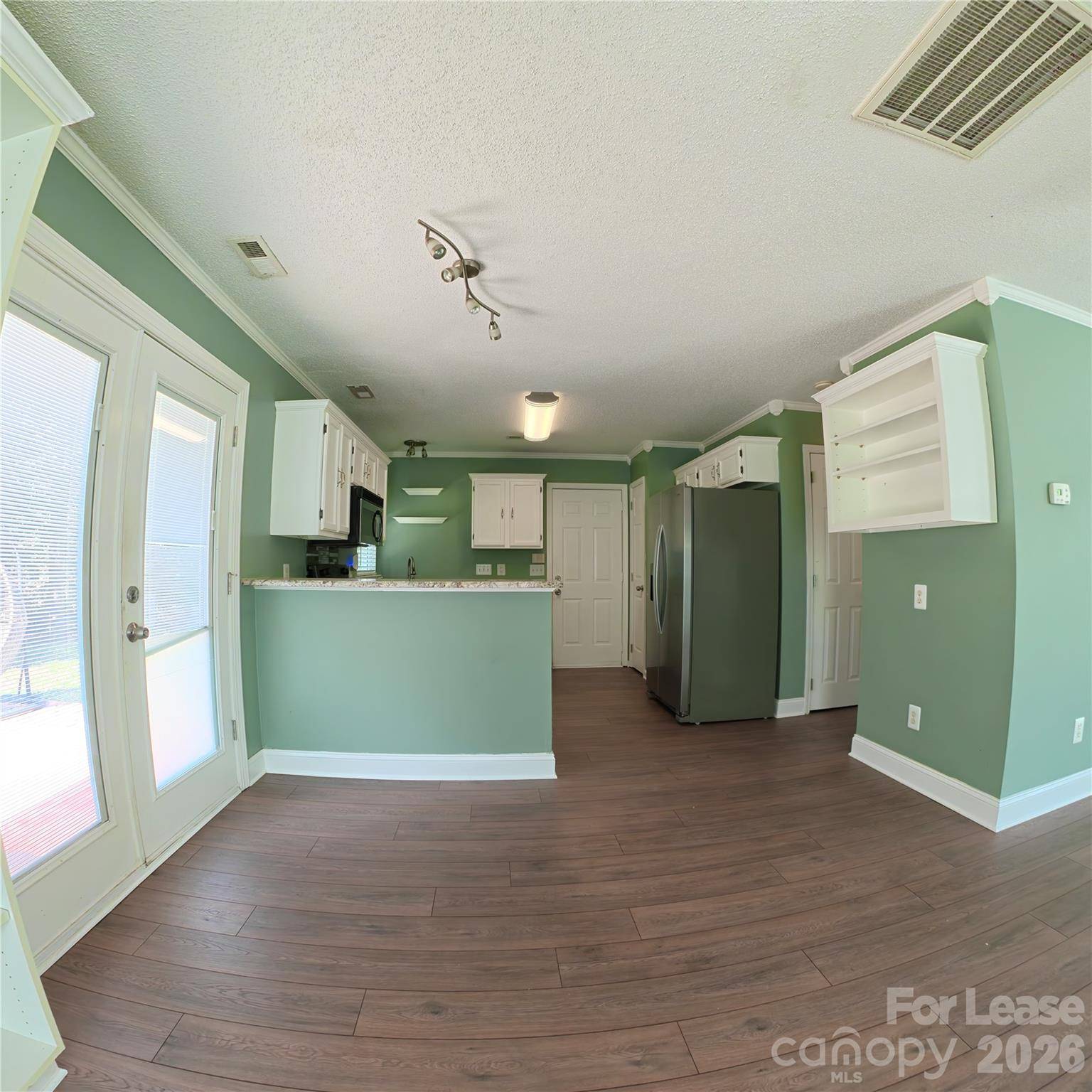 176 W Walnut AVE, Mount Holly, NC 28120