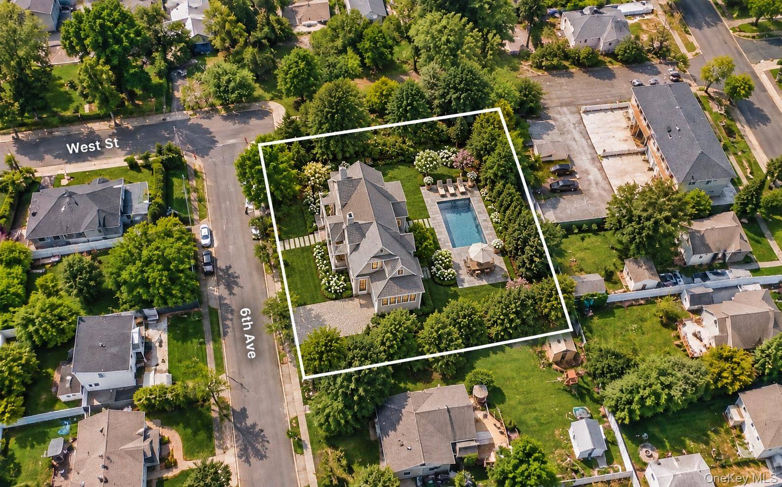 264 6th AVE, Greenport, NY 11944