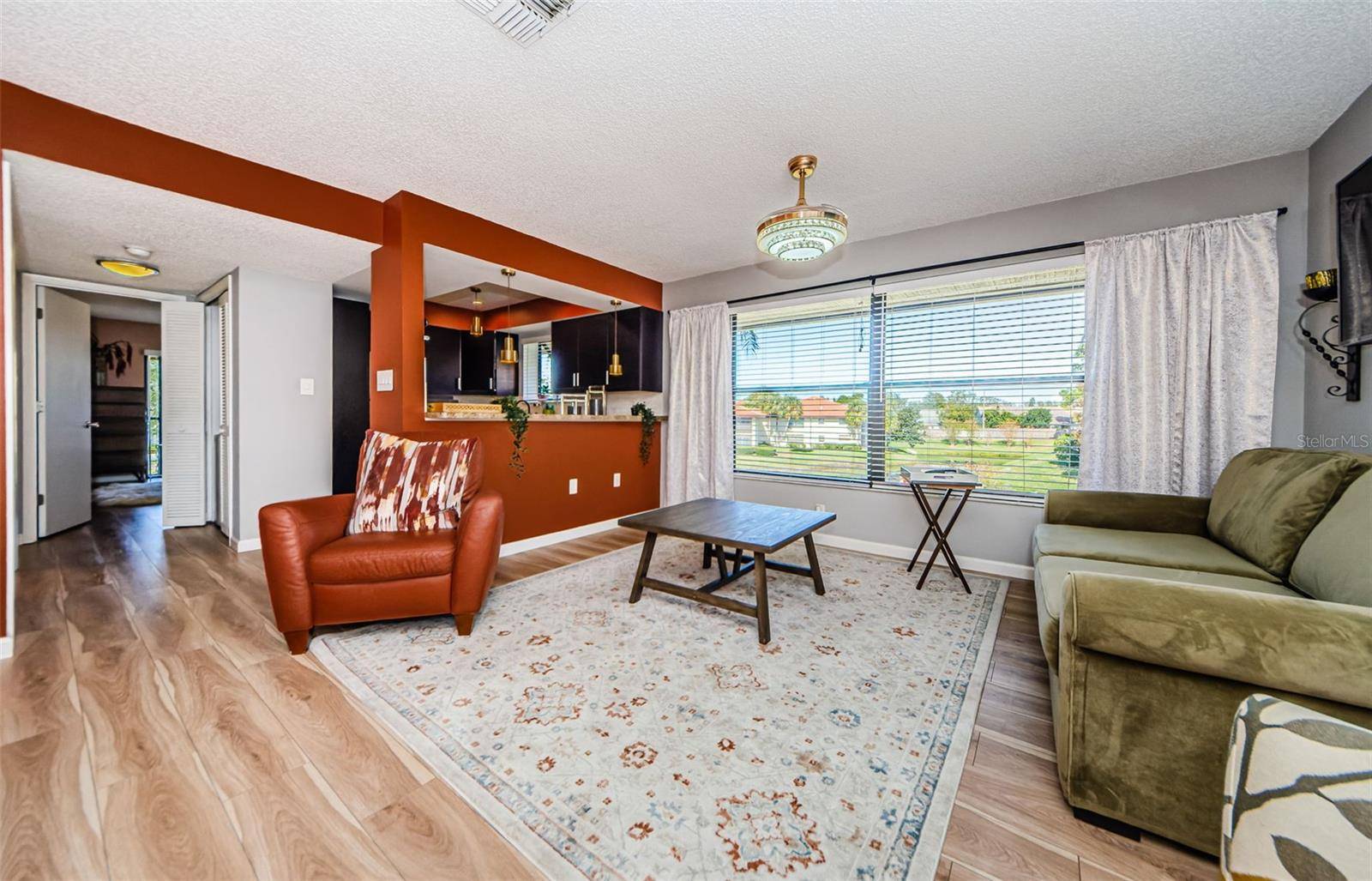 2112 HAMMOCK PINE BLVD #2112, Clearwater, FL 33761