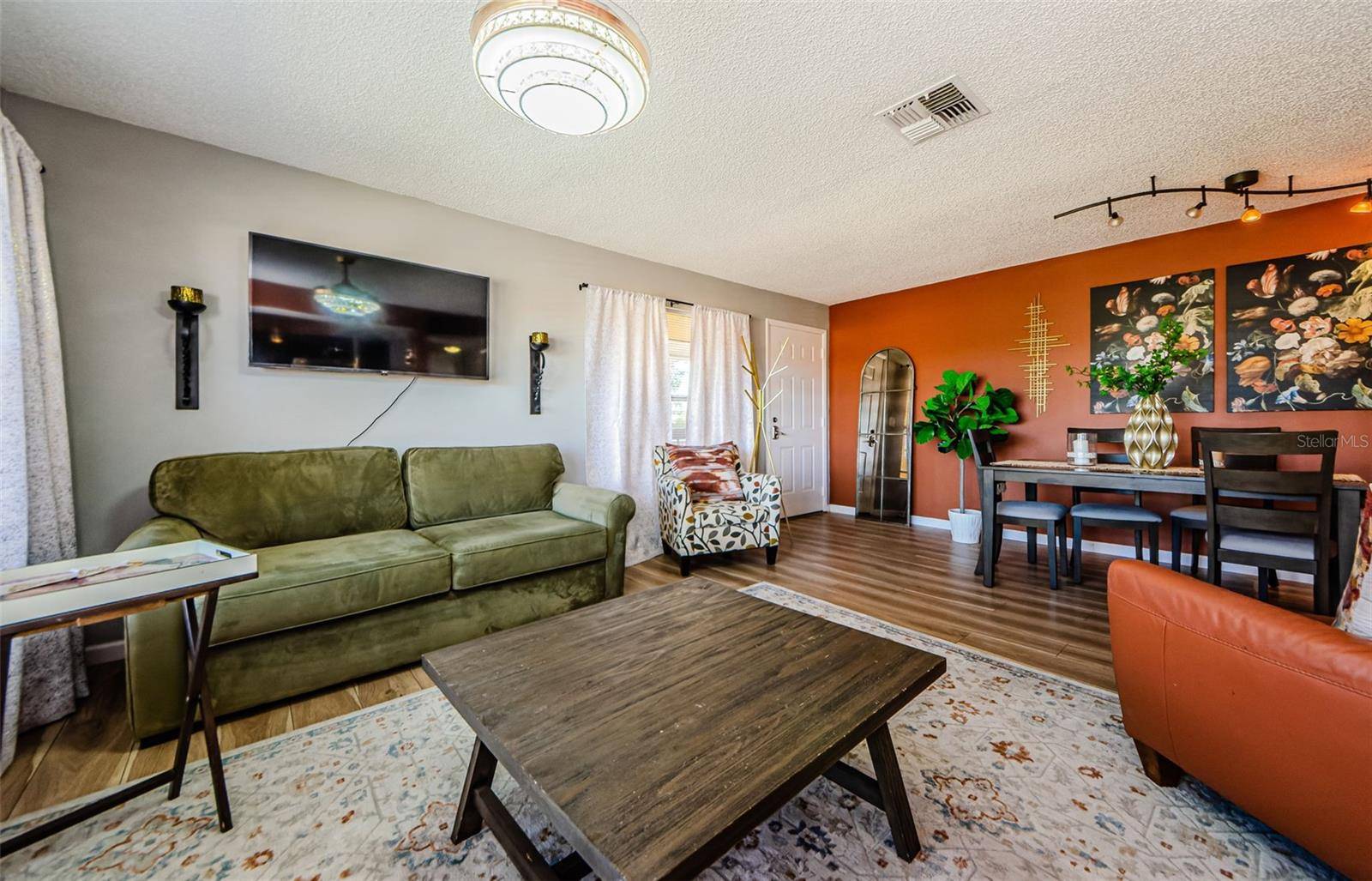 2112 HAMMOCK PINE BLVD #2112, Clearwater, FL 33761