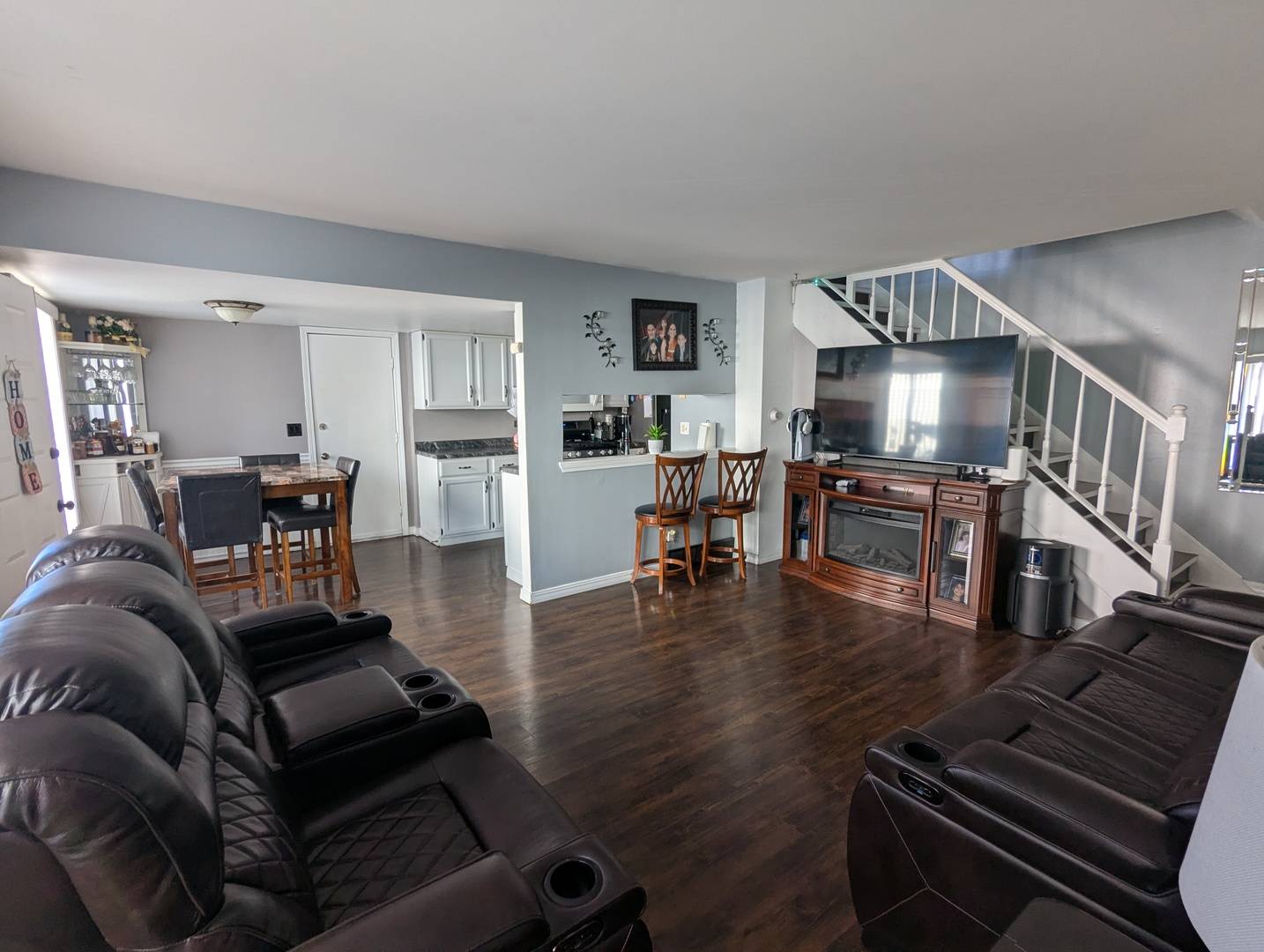 2S758 Winchester CIR #3, Warrenville, IL 60555