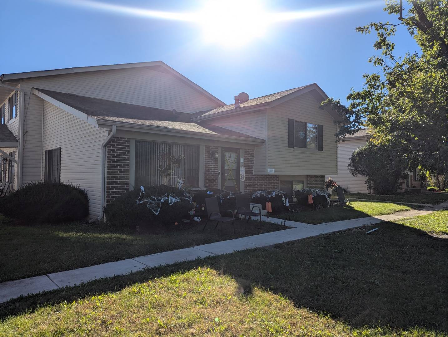 2S758 Winchester CIR #3, Warrenville, IL 60555