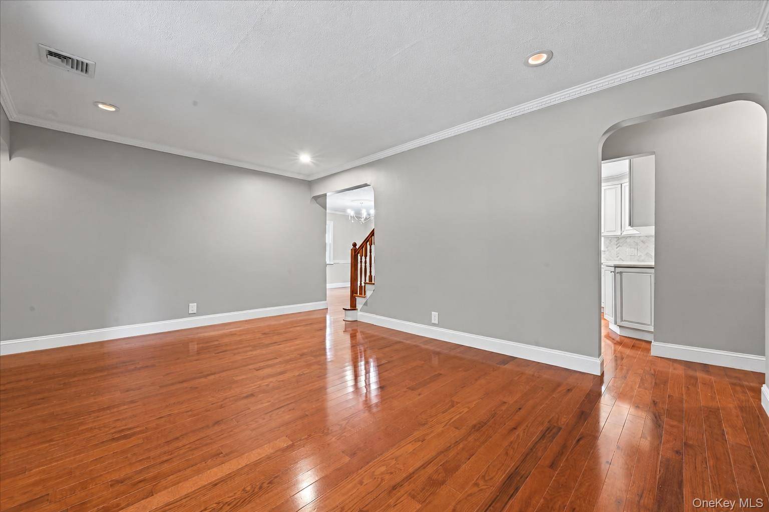 54 Greenway BLVD, Elmont, NY 11003