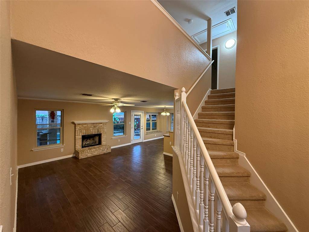 916 Pennsylvania Drive, Saginaw, TX 76131