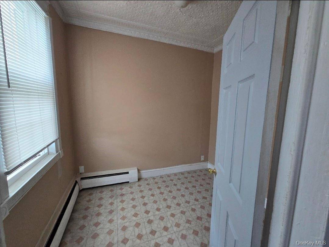115 S 7th ST, Lindenhurst, NY 11757