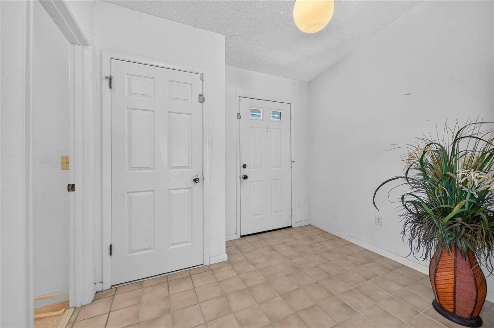 10 WEDGEWOOD LN, Palm Coast, FL 32164