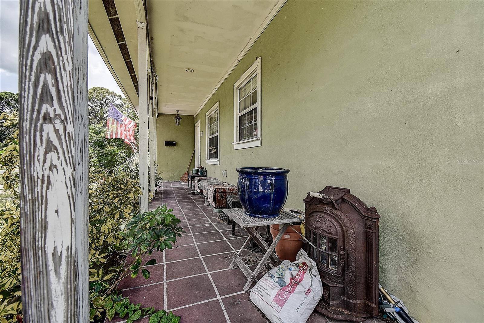 1508 SUFFOLK ST N, St Petersburg, FL 33710