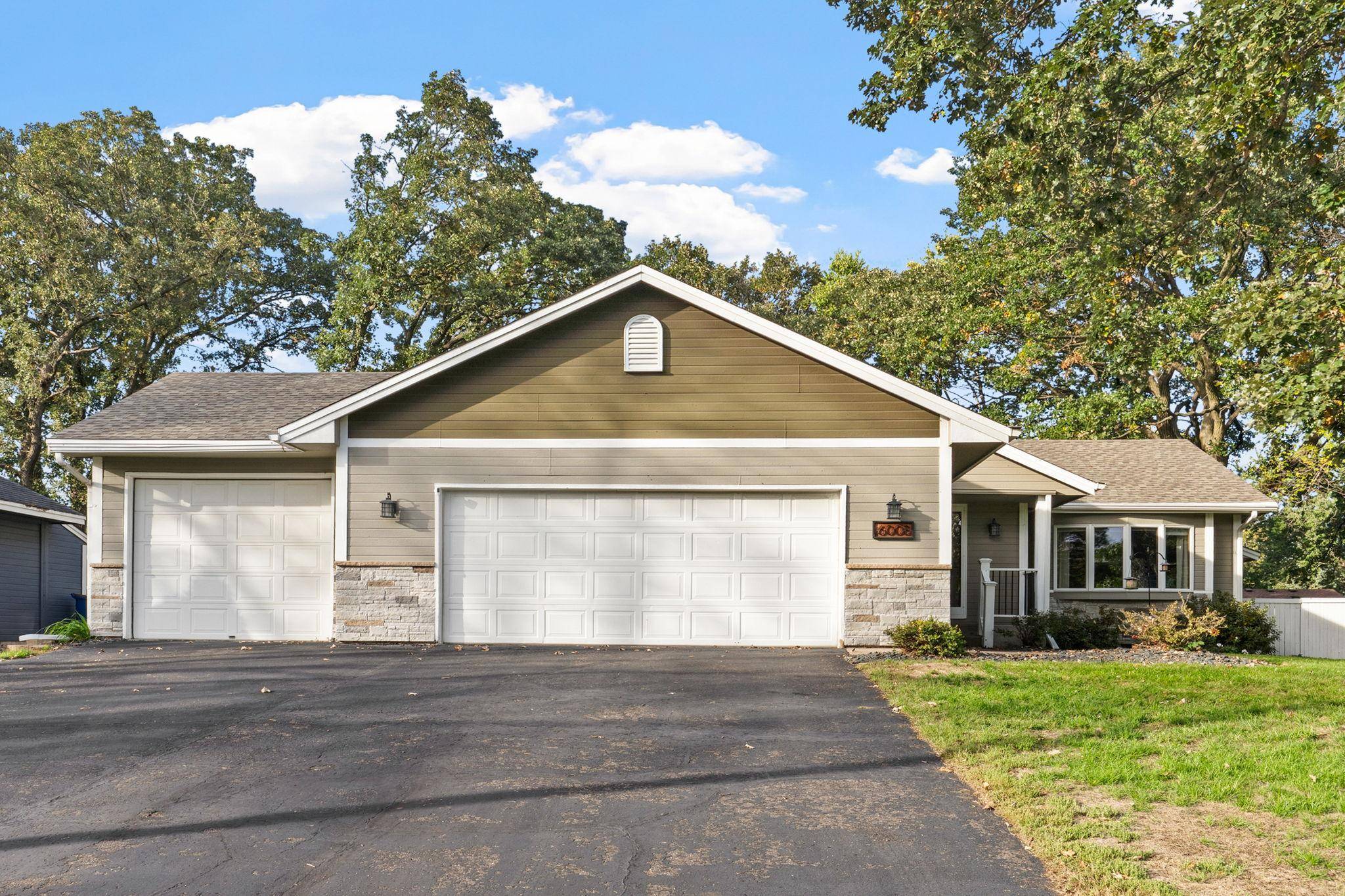 6008 114th LN N, Champlin, MN 55316