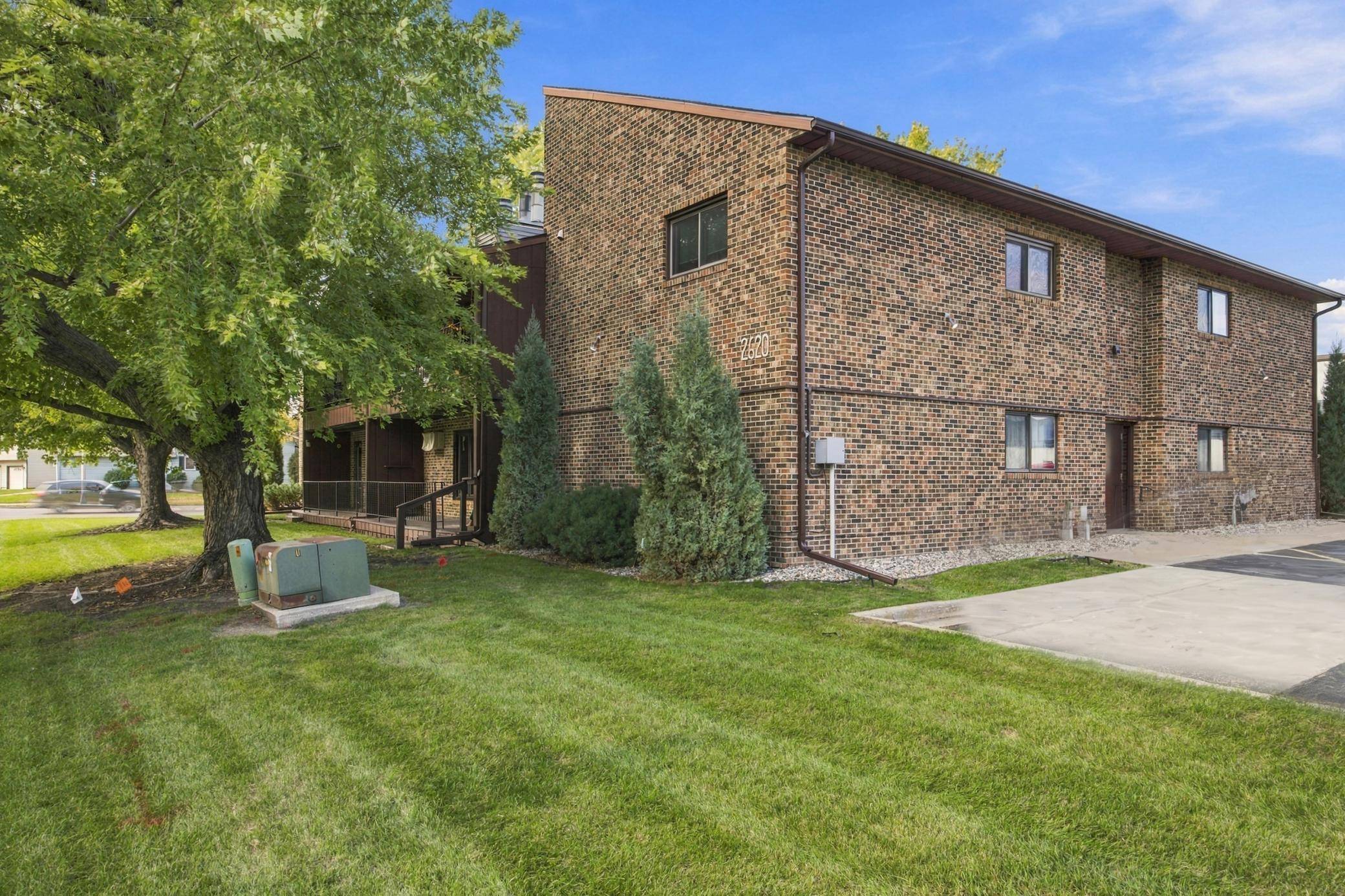 2620 25th ST S #8, Fargo, ND 58103