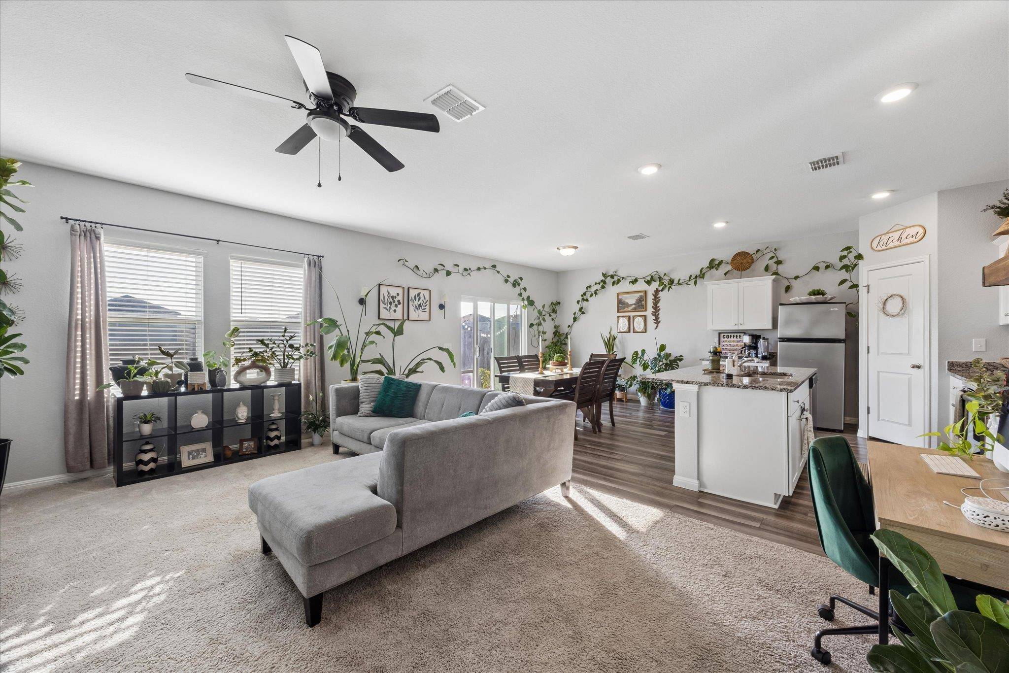 114 Gemsbok RD, Hutto, TX 78634