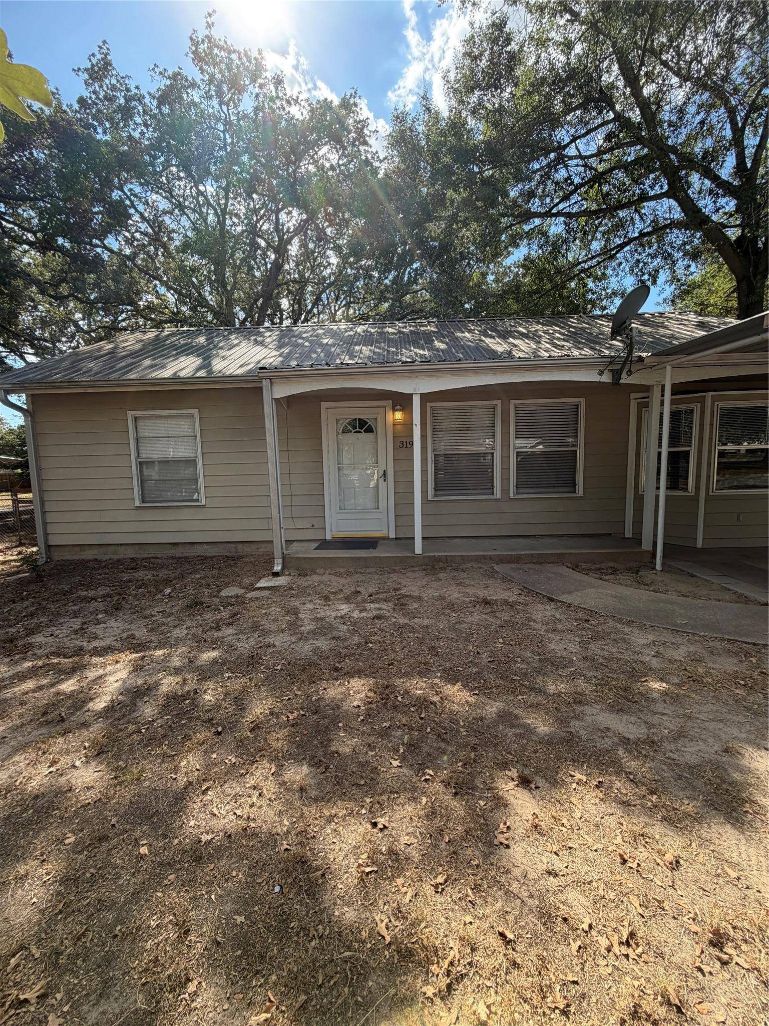319 Charles ST, Rockdale, TX 76567