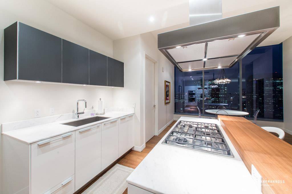 210 Lavaca ST #1910, Austin, TX 78701