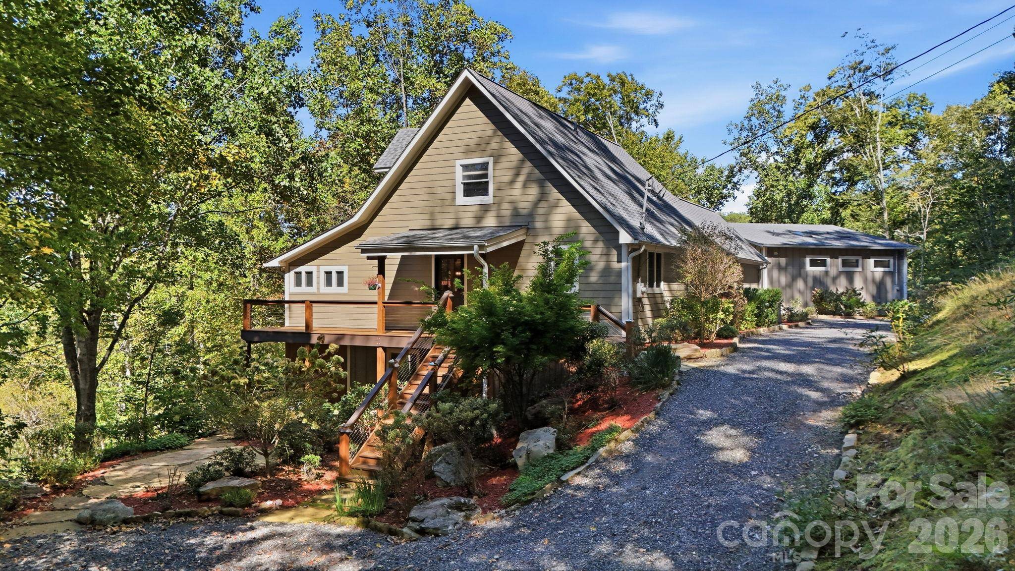 2711 Rabbit Hop RD, Spruce Pine, NC 28777