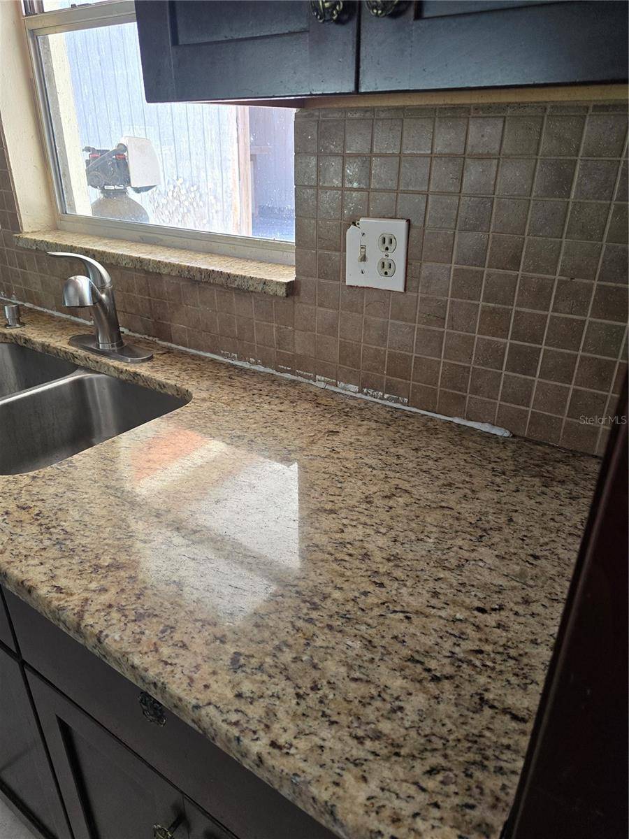 1512 RUSSELL AVE, Sarasota, FL 34232