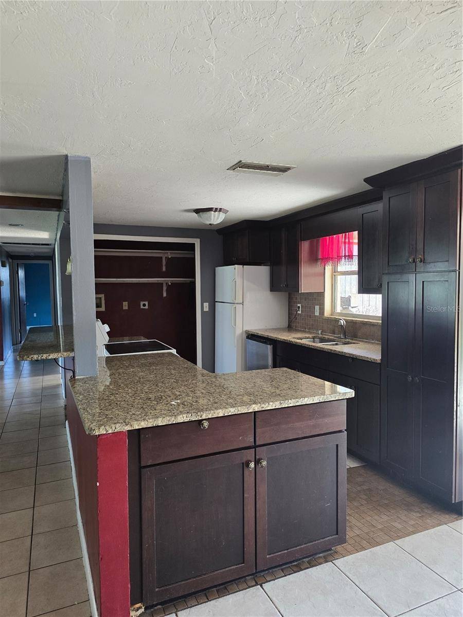 1512 RUSSELL AVE, Sarasota, FL 34232