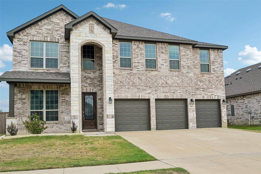 2923 Grand Lookout Lane, Arlington, TX 76001