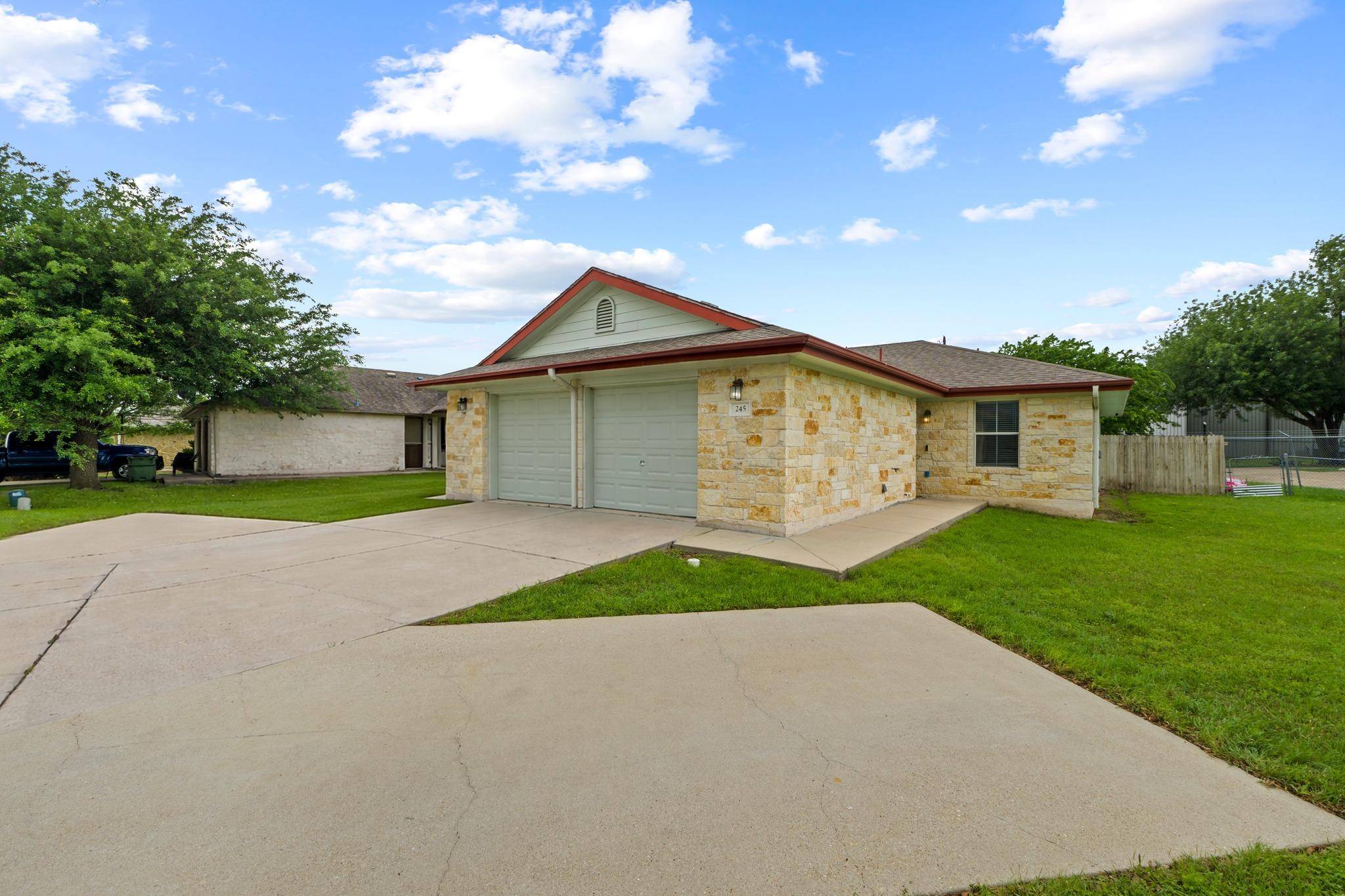 245 Marvin CV, Hutto, TX 78634