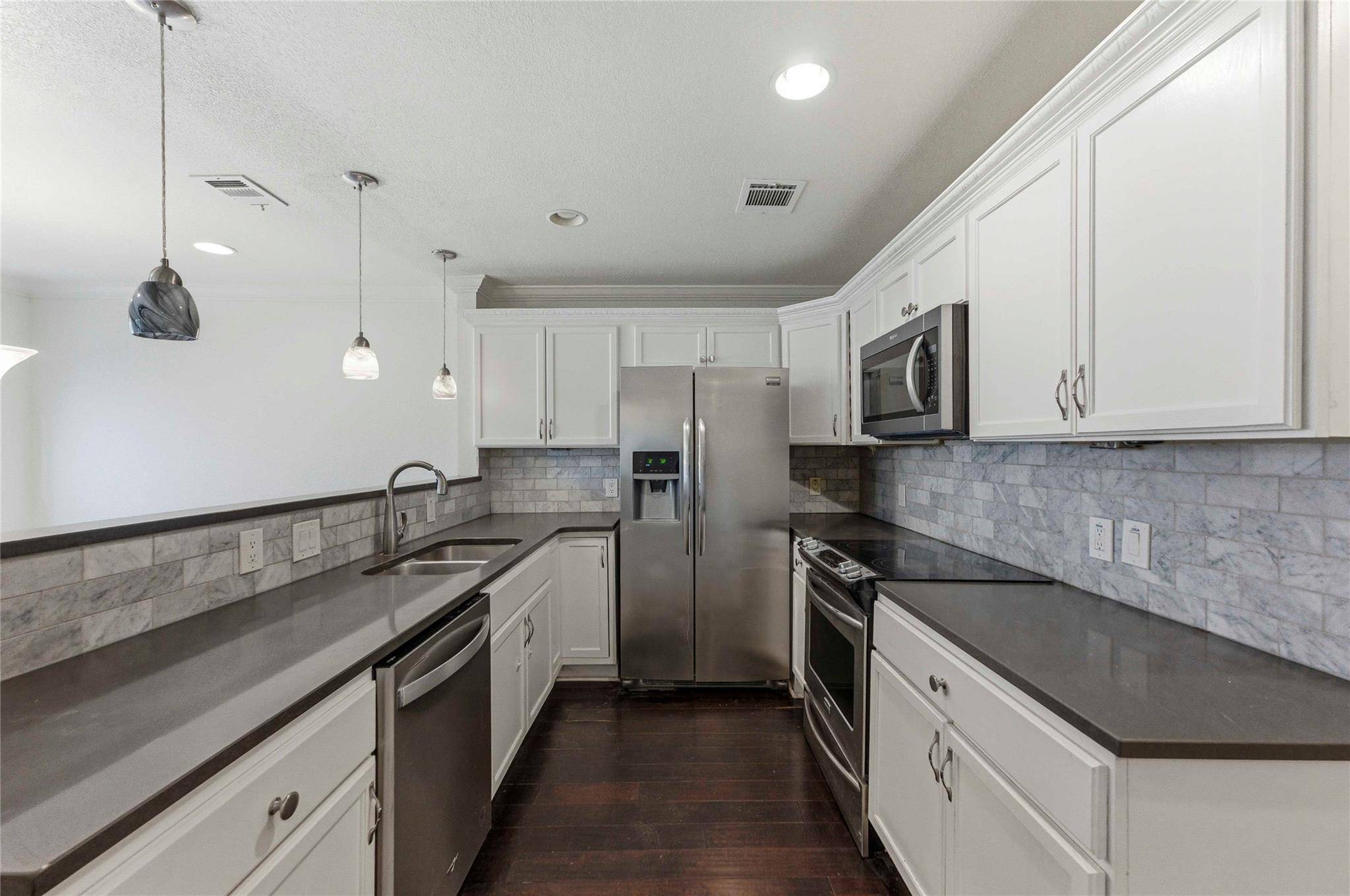 1909 Crooked LN, Austin, TX 78741