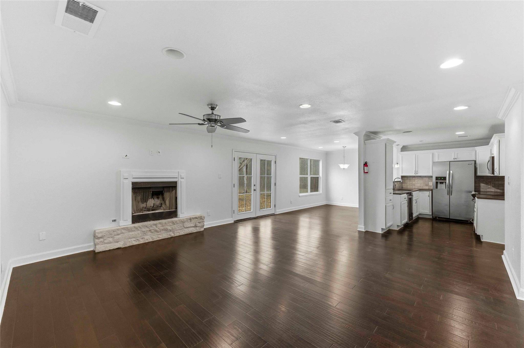 1909 Crooked LN, Austin, TX 78741