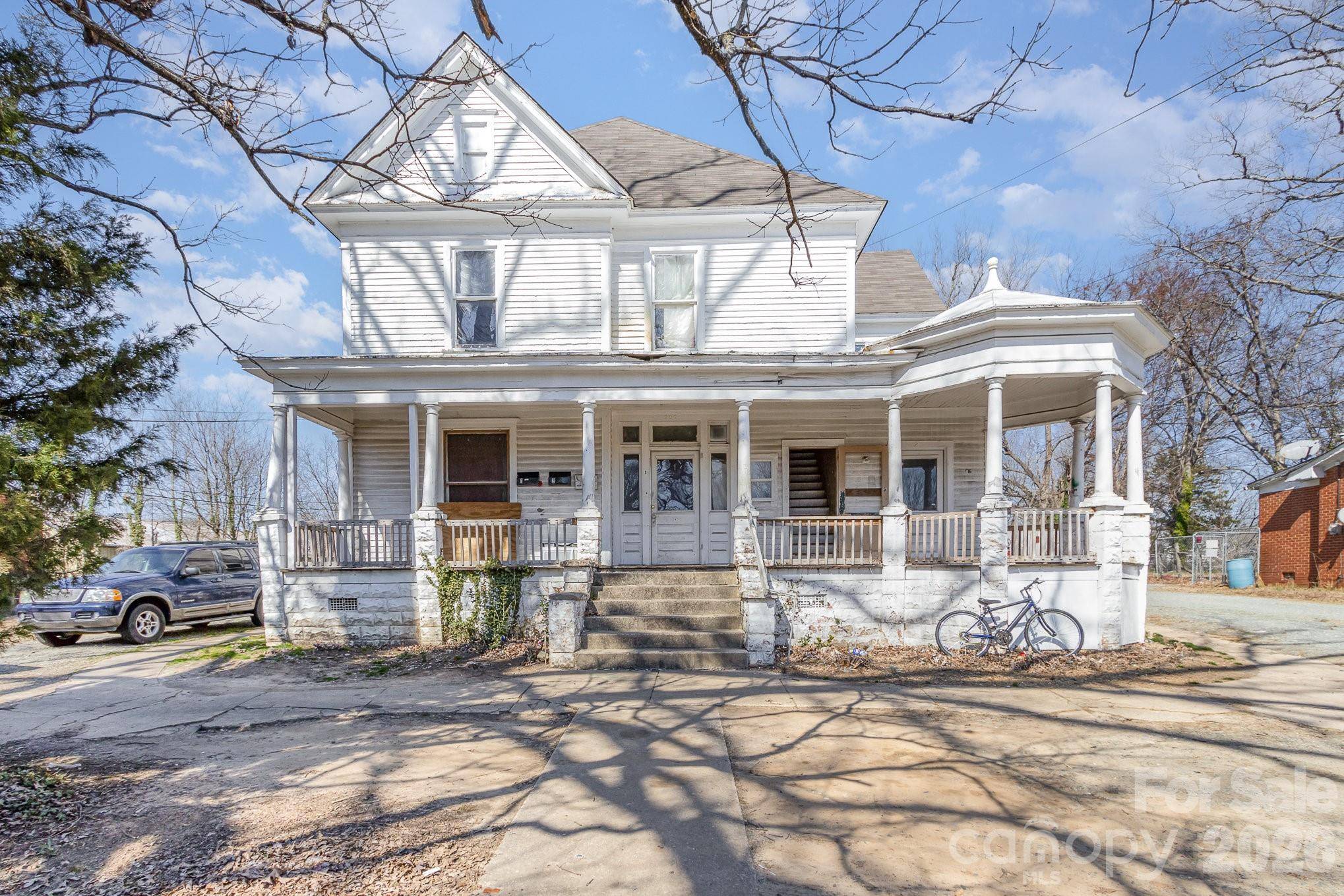 616 N Mebane ST, Burlington, NC 27217