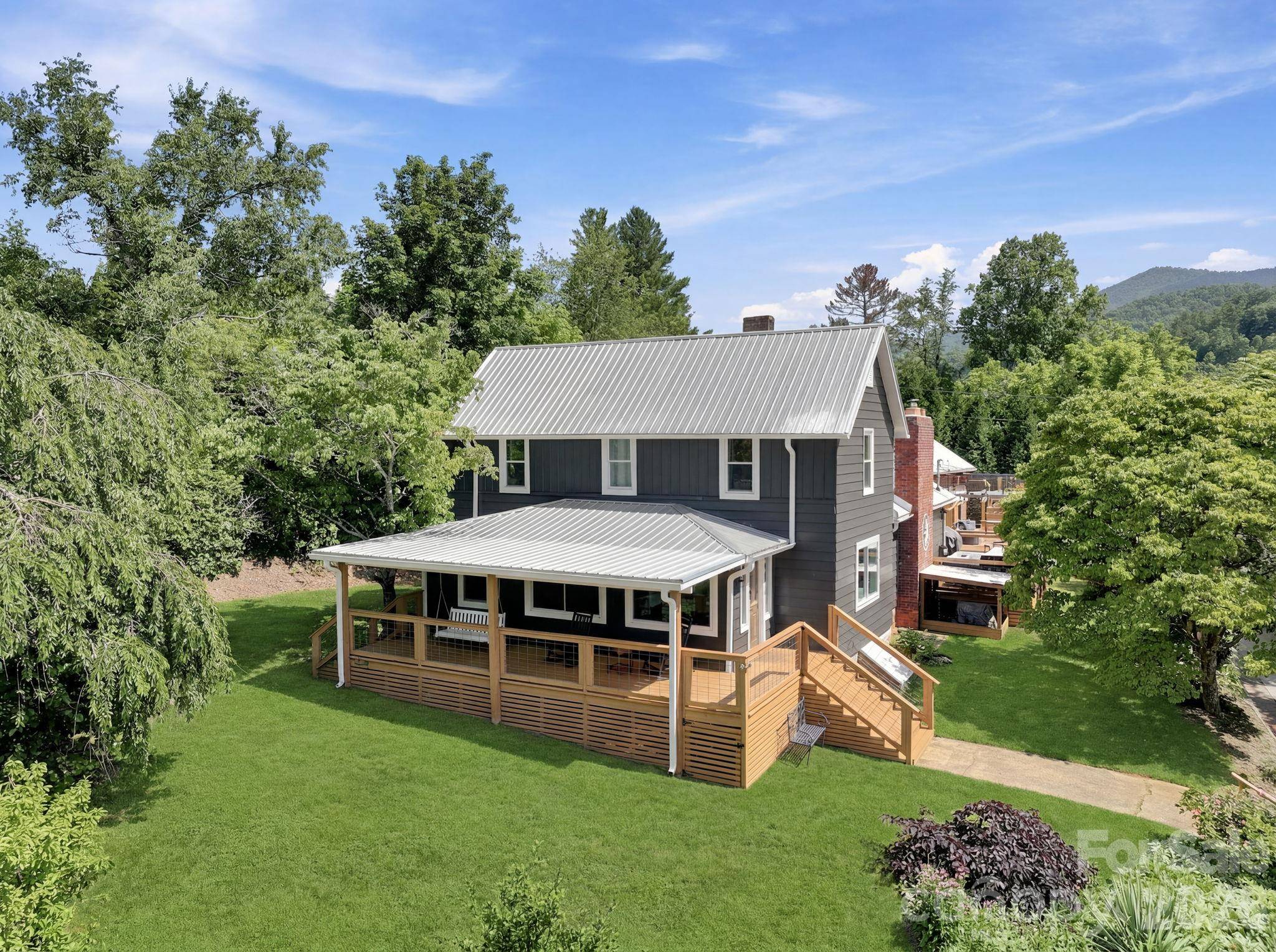 2252 Riceville RD #1, Asheville, NC 28805