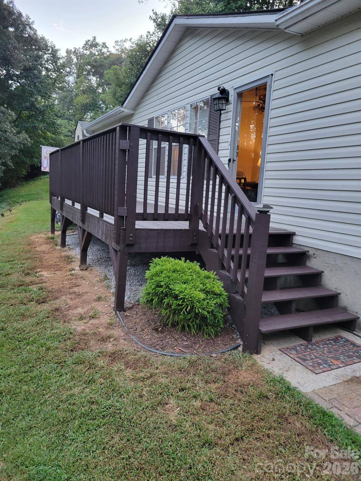 183 Gobbler CIR, Horse Shoe, NC 28742