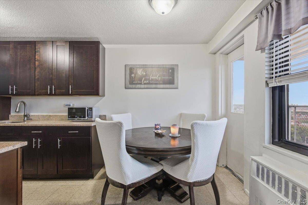 920 Metcalf AVE #19A, Bronx, NY 10473