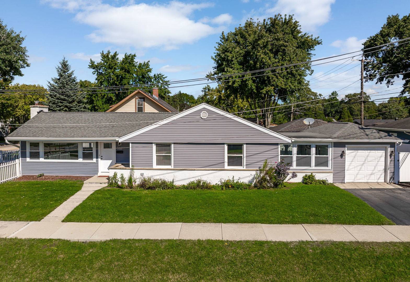 4551 Fairview AVE, Downers Grove, IL 60515