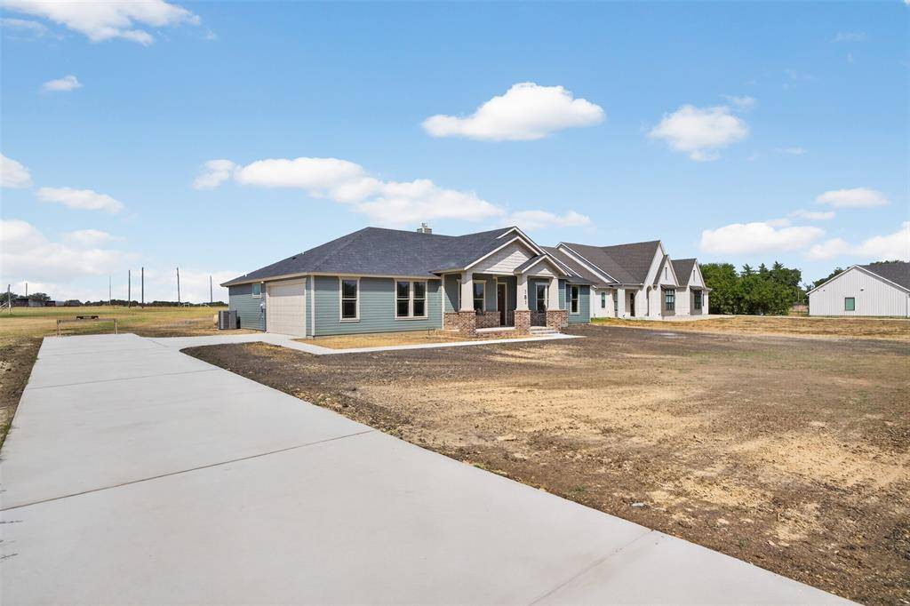 181 CHISHOLM Trail, Waxahachie, TX 75165