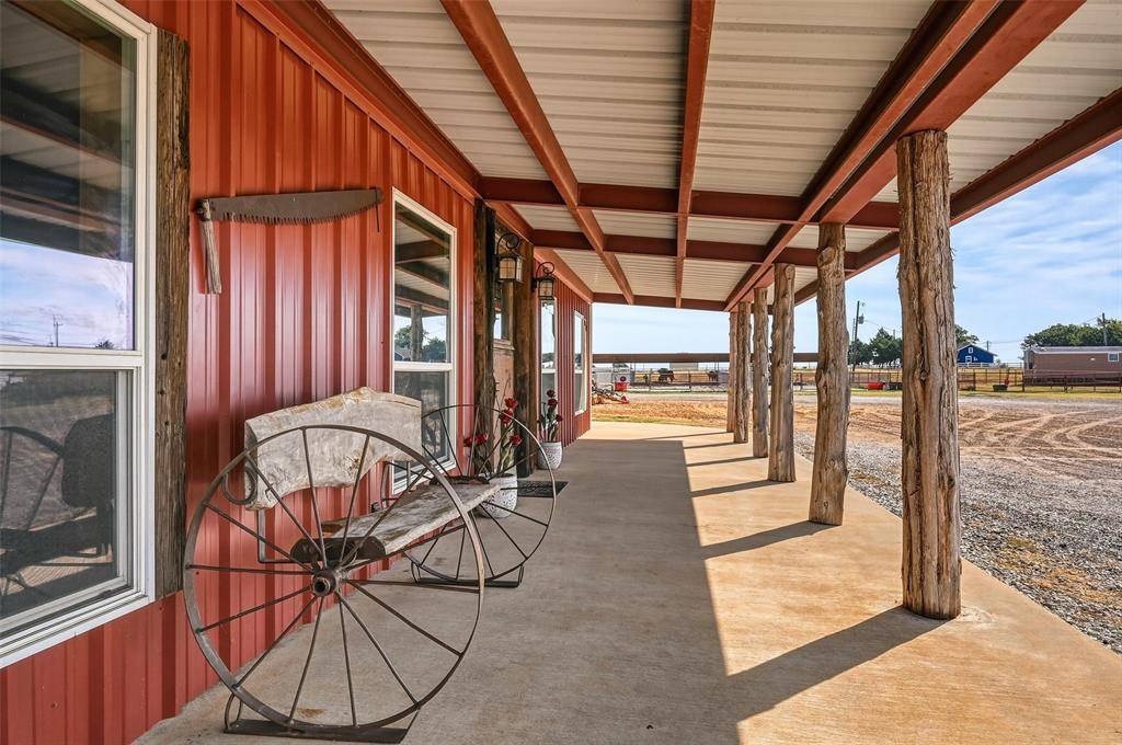 13341 82 Highway E, Whitesboro, TX 76273