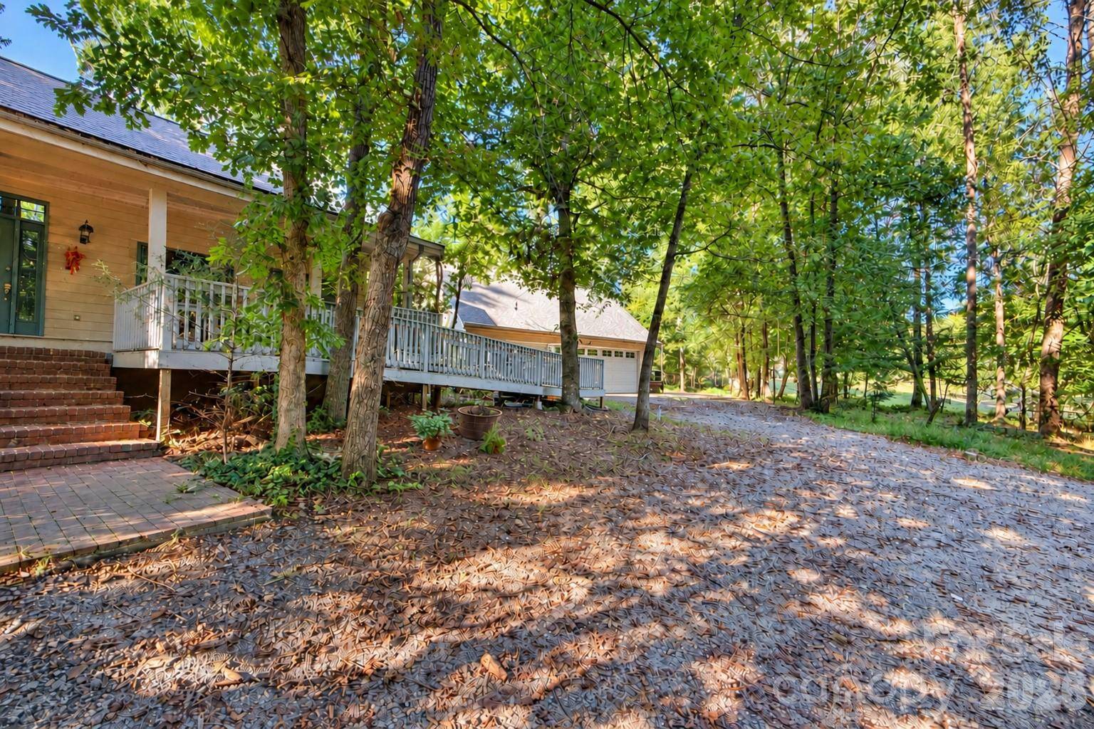 150 Rabun RUN, Columbus, NC 28722