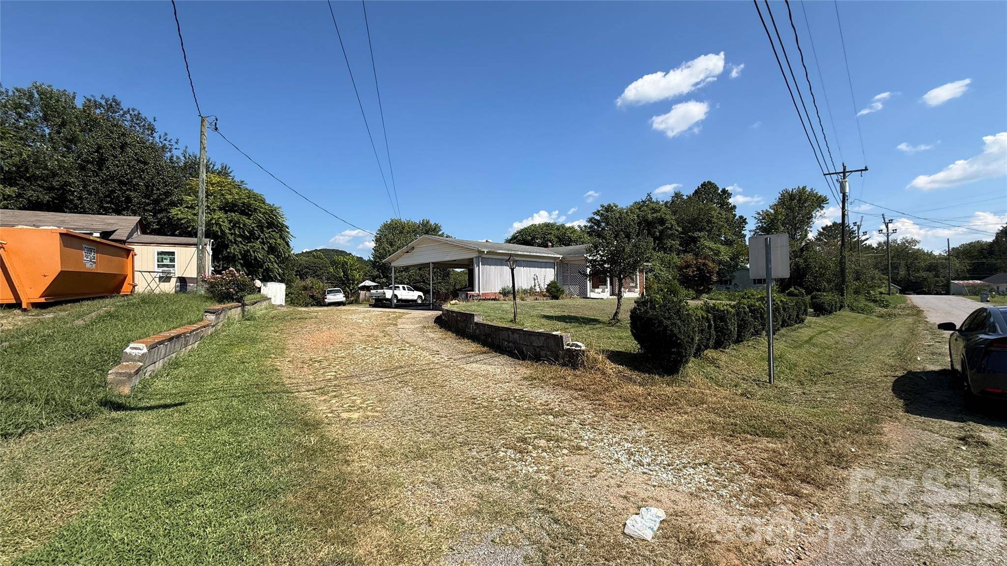 1517 Barcose ST SW, Lenoir, NC 28645